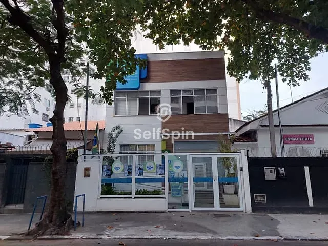 Casa com 202m², para alugar, no bairro Icaraí em Niterói