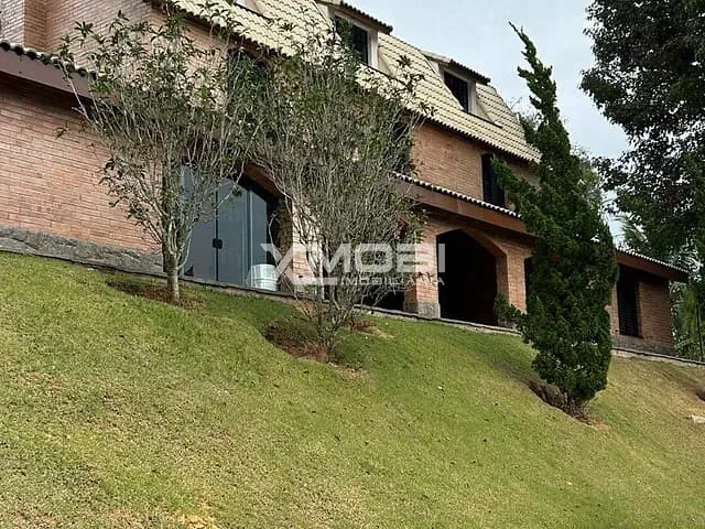 Casa com 2400m² 3 quartos e 4 banheiros, à venda, no bairro Marambaia em Vinhedo