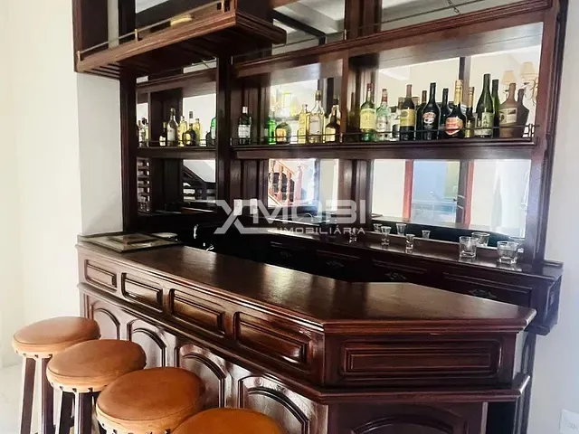 Casa com 2400m² 3 quartos e 4 banheiros, à venda, no bairro Marambaia em Vinhedo