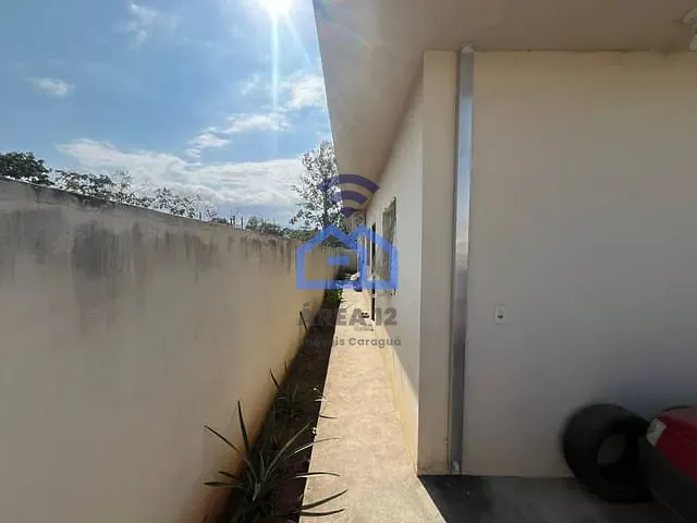 Casa 2 quartos e 2 banheiros, à venda, no bairro Golfinhos em Caraguatatuba
