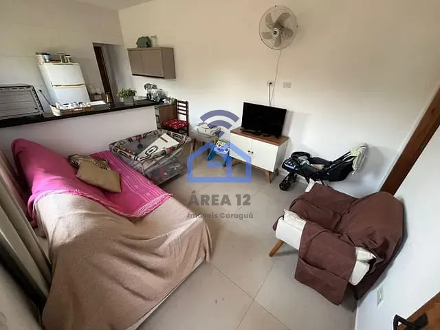 Casa 2 quartos e 2 banheiros, à venda, no bairro Golfinhos em Caraguatatuba