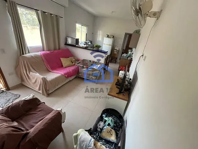 Casa 2 quartos e 2 banheiros, à venda, no bairro Golfinhos em Caraguatatuba