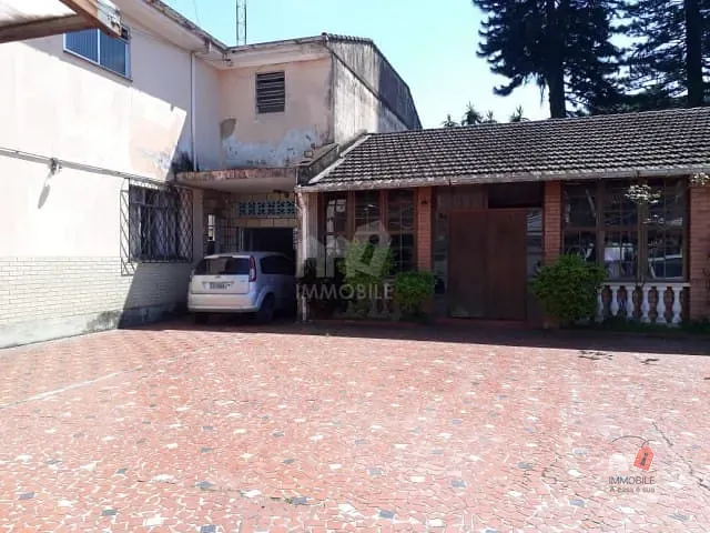 Casa com 800m², à venda, no bairro Castelanea em Petrópolis