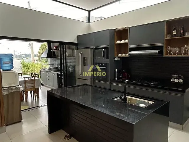 Casa com 236m² 3 quartos e 3 banheiros, à venda, no bairro Jardim Guarujá em Salto