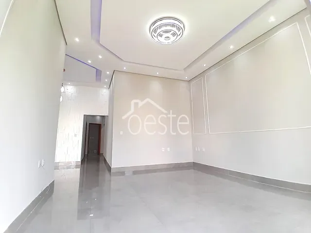Casa com 420m² 3 quartos e 2 banheiros, à venda, no bairro Jardim Santa Alice em Santa Bárbara D'Oeste