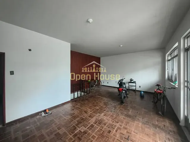 Casa 3 quartos e 2 banheiros, para alugar, no bairro Jardim Amália em Volta Redonda