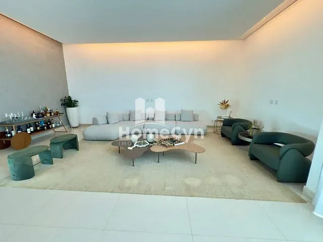 Casa com 1250m² 4 quartos e 5 banheiros, para alugar, no bairro Portal do Sol Green em Goiânia