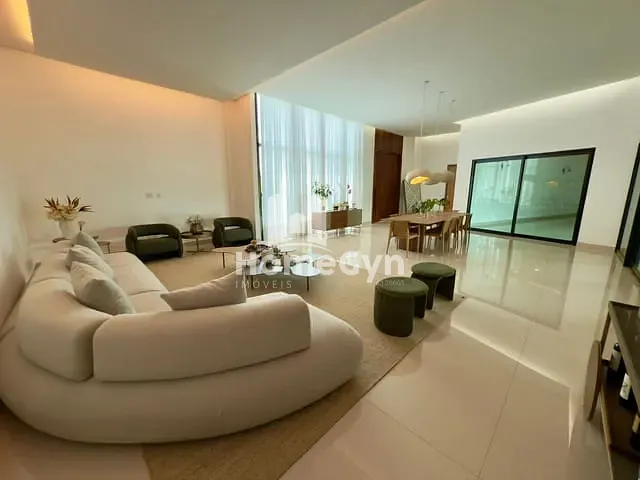 Casa com 1250m² 4 quartos e 5 banheiros, para alugar, no bairro Portal do Sol Green em Goiânia