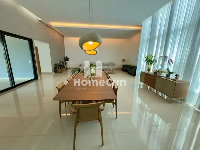 Casa com 1250m² 4 quartos e 5 banheiros, para alugar, no bairro Portal do Sol Green em Goiânia