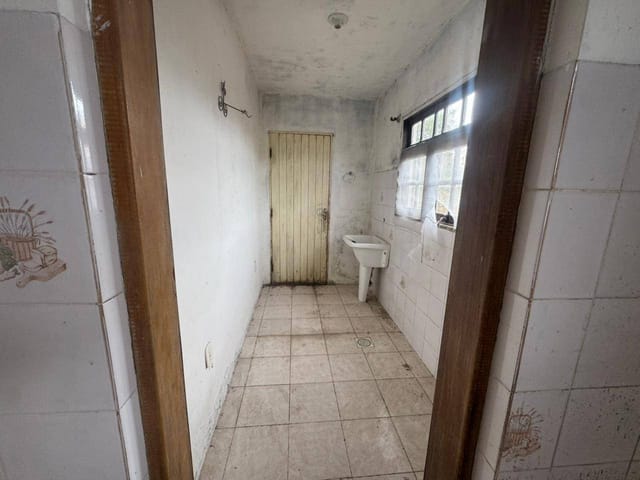 Casa com 1350m² 3 quartos e 2 banheiros, à venda, no bairro Barragem em Pelotas