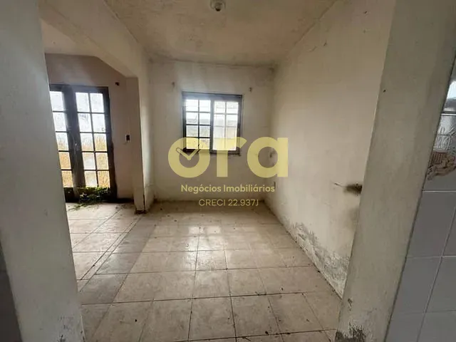 Casa com 1350m² 3 quartos e 2 banheiros, à venda, no bairro Barragem em Pelotas