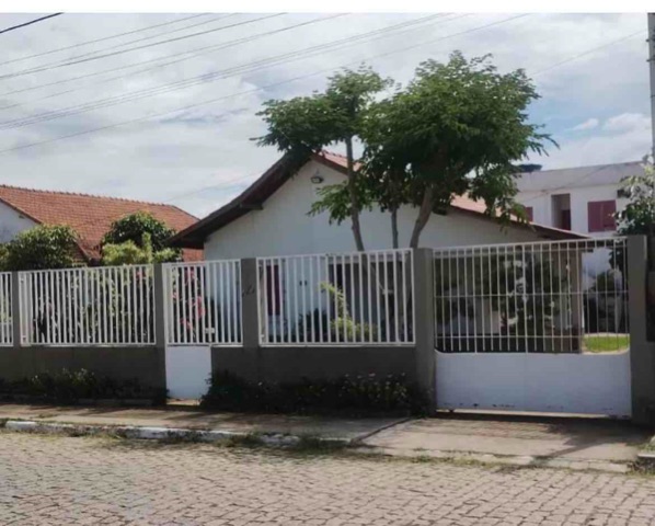 Casa com 1000m² 7 quartos e 6 banheiros, à venda, no bairro Grussaí  em São João da Barra
