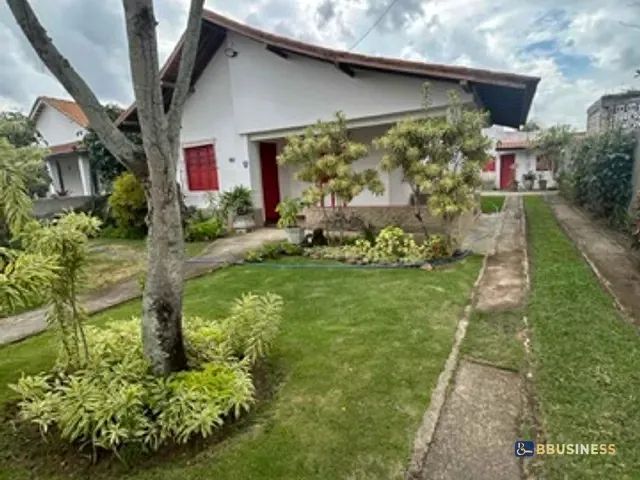 Casa com 1000m² 7 quartos e 6 banheiros, à venda, no bairro Grussaí  em São João da Barra