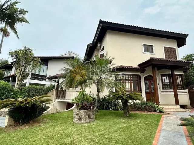 Casa com 489m² 4 quartos e 4 banheiros, à venda, no bairro Jurerê Internacional em Florianópolis