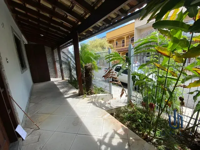 Casa 2 quartos e 1 banheiro, à venda ou para alugar, no bairro Jardim Ponte Alta em Volta Redonda
