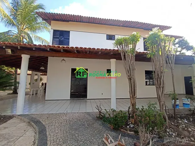 Casa com 620m² 4 quartos e 5 banheiros, à venda ou para alugar, no bairro Piçarreira em Teresina