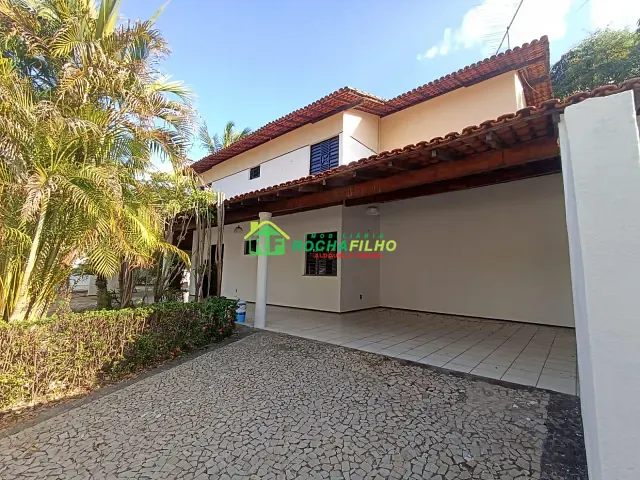 Casa com 620m² 4 quartos e 5 banheiros, à venda ou para alugar, no bairro Piçarreira em Teresina