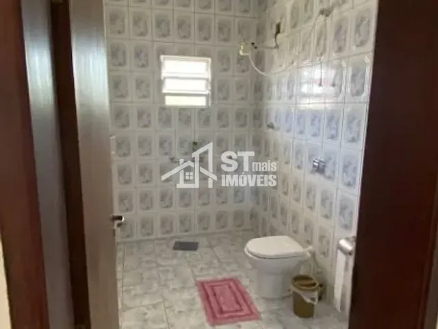Casa com 385m² 3 quartos e 2 banheiros, à venda, no bairro Centro em Ibitiúra de Minas