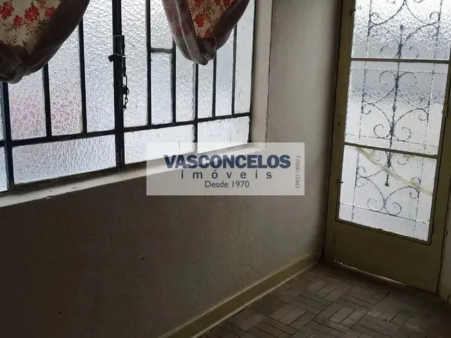 Casa com 447m² 2 quartos e 2 banheiros, à venda, no bairro Centro em São José Dos Campos