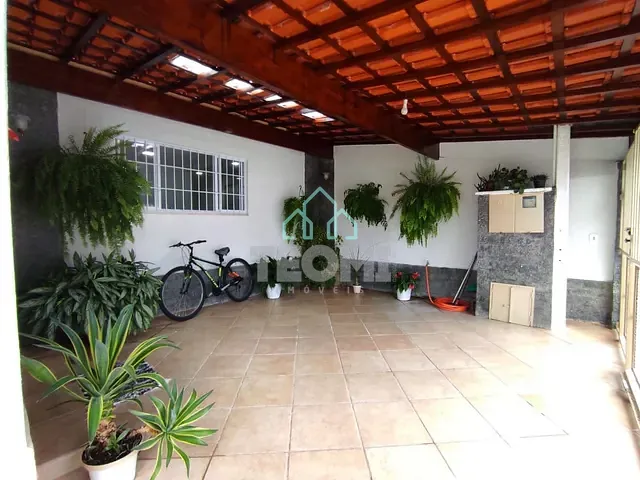 Casa com 250m² 5 quartos e 2 banheiros, à venda, no bairro Flor Do Vale em Tremembé