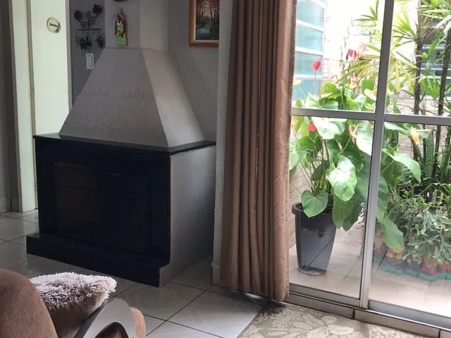 Casa 3 quartos e 2 banheiros, à venda, no bairro Tres vendas em Pelotas