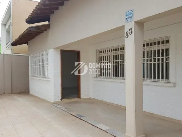Casa com 335m², à venda, no bairro São Sebastião em Uberaba
