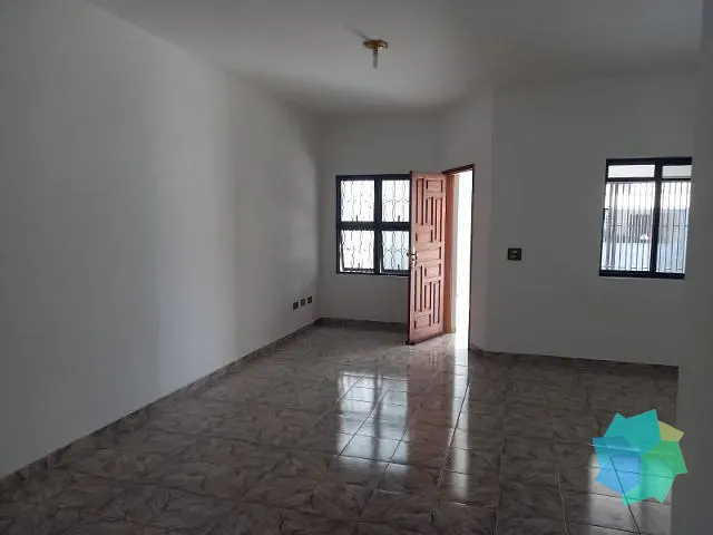 Casa com 187m² 3 quartos e 2 banheiros, à venda, no bairro Jardim Santa Marta em Salto
