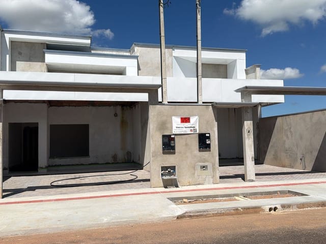 Casa com 180m² 2 quartos e 1 banheiro, à venda, no bairro Residencial Riviera Suíça em Sinop