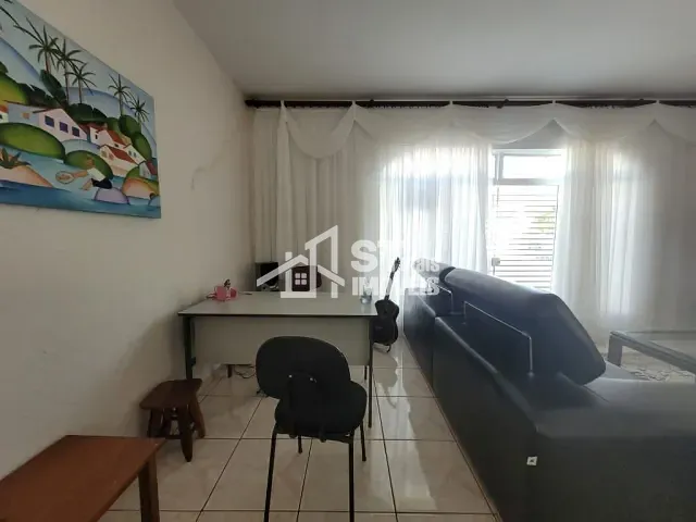 Casa com 225m² 3 quartos e 1 banheiro, à venda, no bairro Centro em Andradas