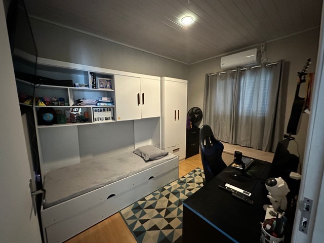 Casa com 300m² 2 quartos e 2 banheiros, à venda, no bairro Três Vendas em Pelotas