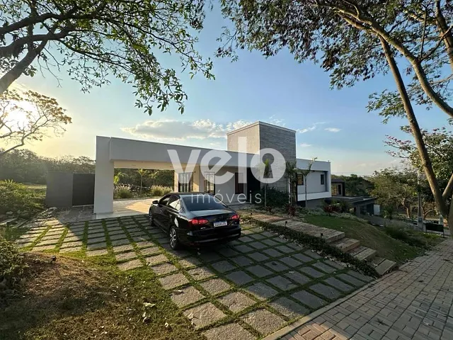 Casa com 850m² 4 quartos e 5 banheiros, à venda, no bairro Chácara São Félix em Taubaté
