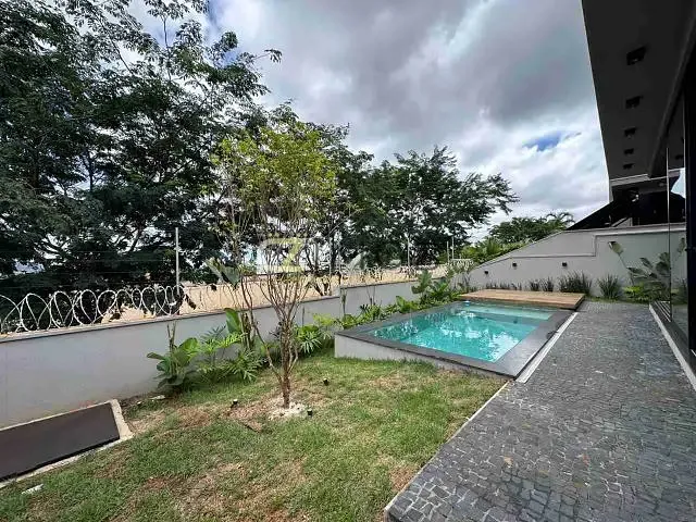 Casa com 362m² 4 quartos e 6 banheiros, à venda, no bairro Vila do Golf em Ribeirão Preto