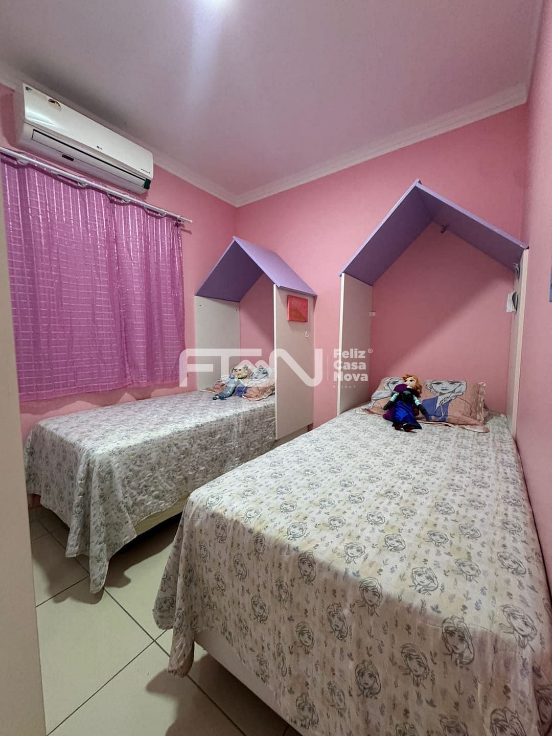 Casa à venda com 3 quartos, 10m² - Foto 11