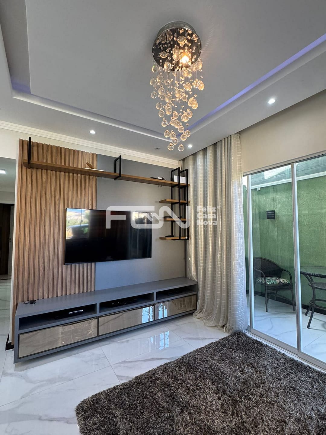 Casa à venda com 3 quartos, 10m² - Foto 2
