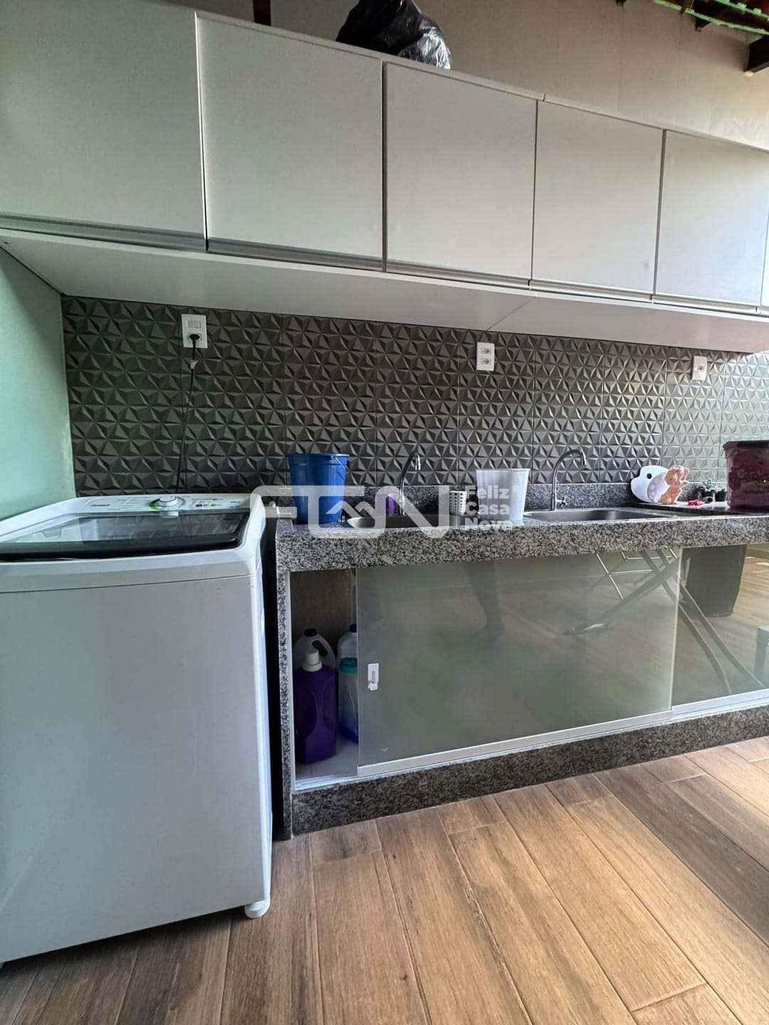 Casa à venda com 3 quartos, 10m² - Foto 24