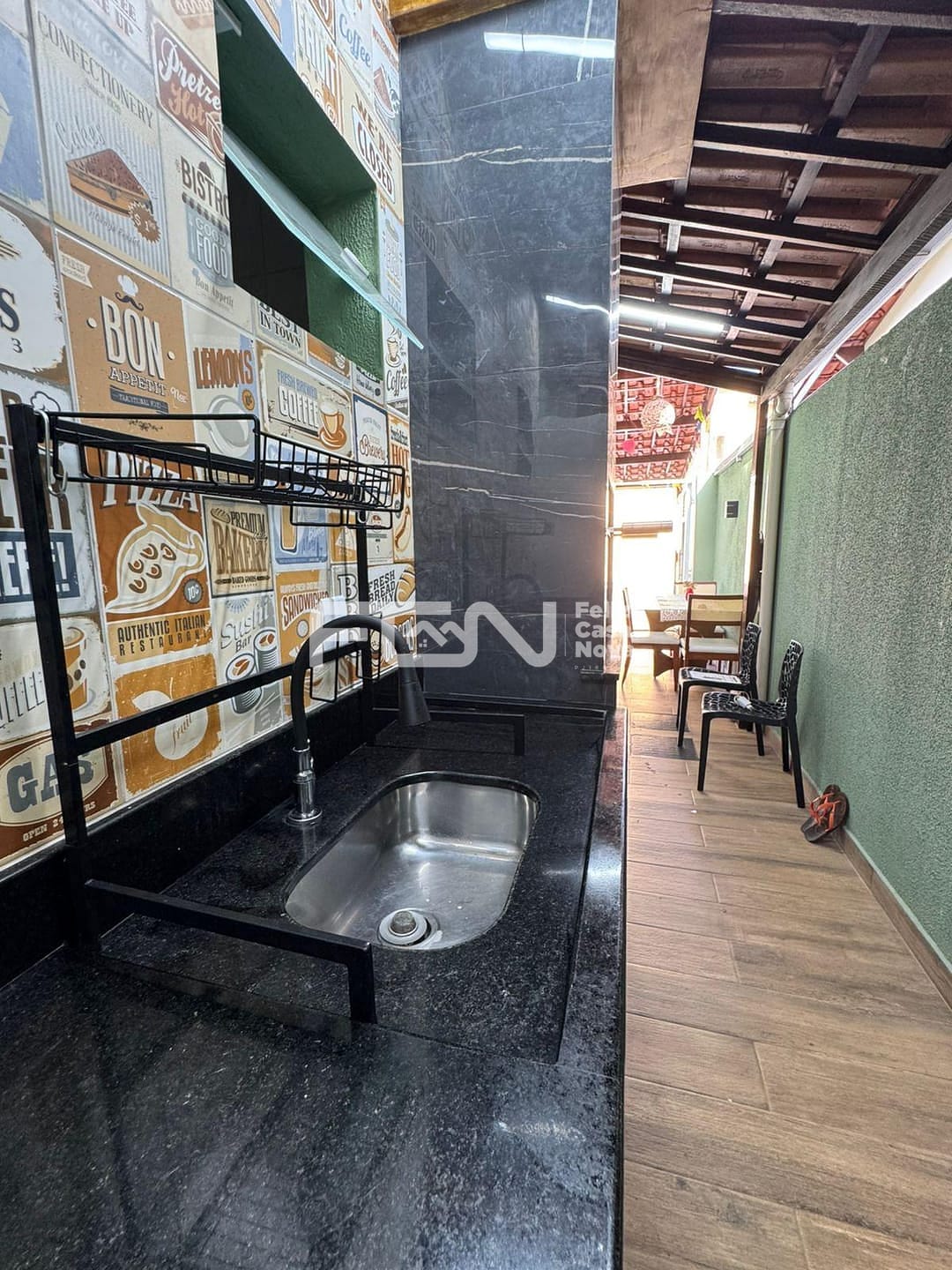 Casa à venda com 3 quartos, 10m² - Foto 25