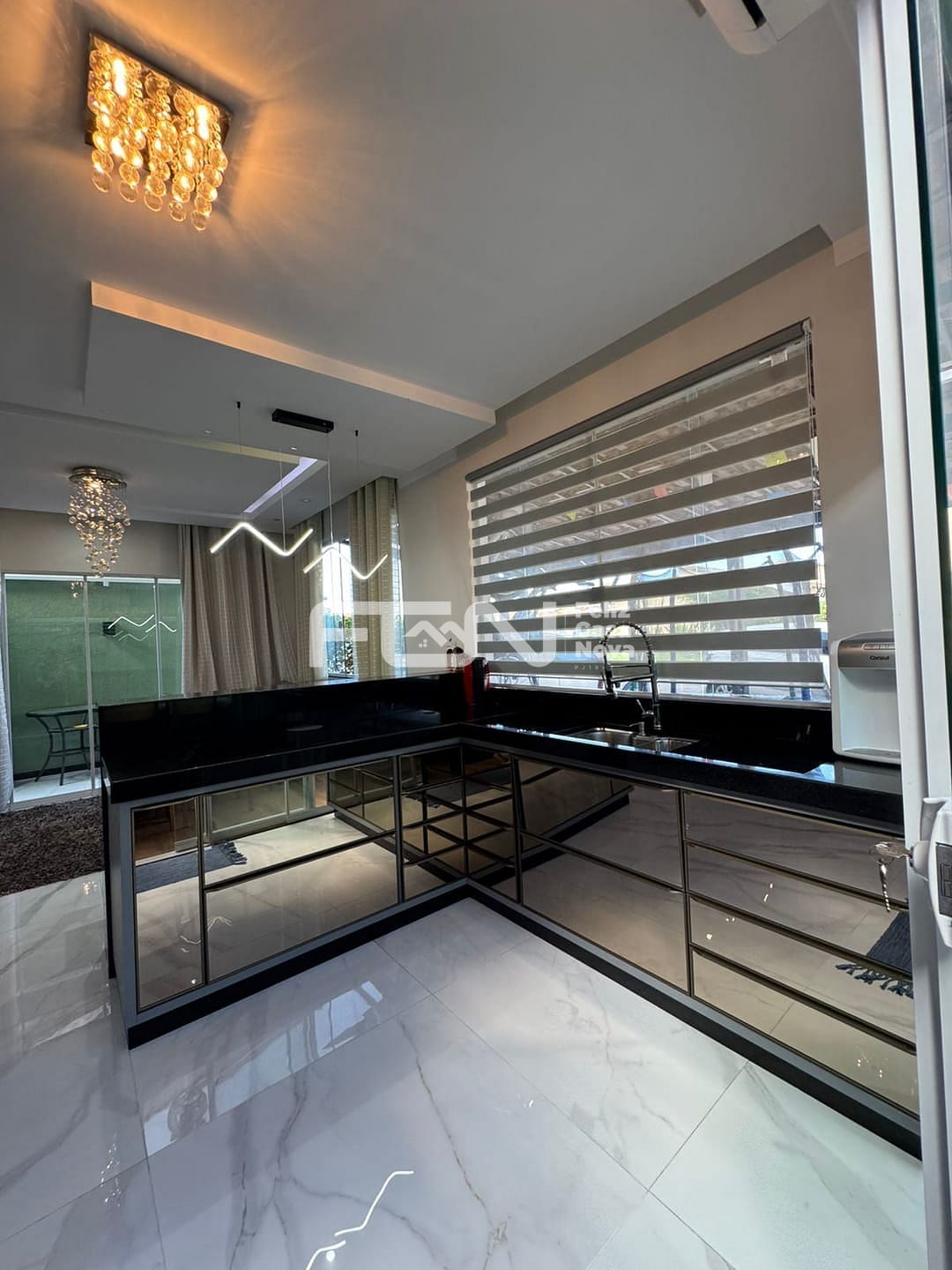 Casa à venda com 3 quartos, 10m² - Foto 8