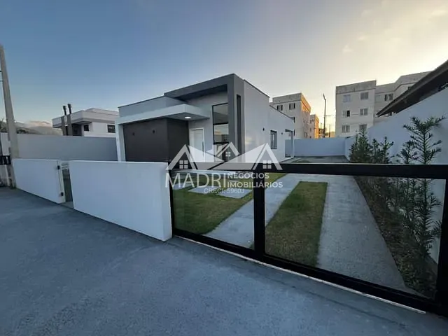 Casa com 300m² 3 quartos e 2 banheiros, à venda, no bairro Guarda do Cubatão em Palhoça