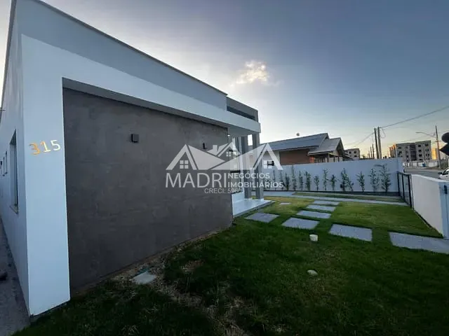 Casa com 300m² 3 quartos e 2 banheiros, à venda, no bairro Guarda do Cubatão em Palhoça