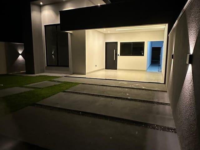 Casa com 308m² 3 quartos e 1 banheiro, à venda, no bairro Sonhalto Videira em Sinop