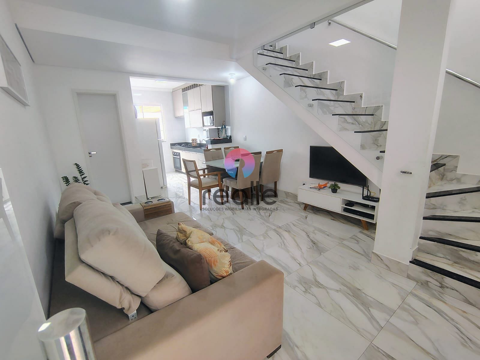 Casa, 2 quartos, 81 m² - Foto 1