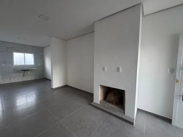 Casa com 175m² 2 quartos e 2 banheiros, à venda, no bairro Laranjal em Pelotas