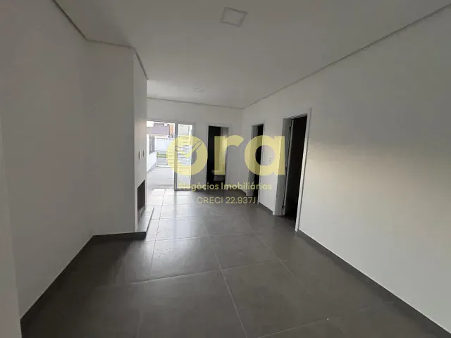 Casa com 175m² 2 quartos e 2 banheiros, à venda, no bairro Laranjal em Pelotas
