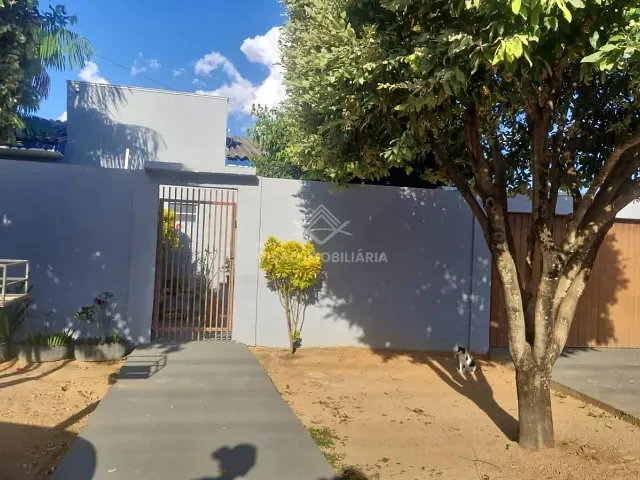Casa 3 quartos e 1 banheiro, à venda, no bairro Jardim Iporã em Sinop