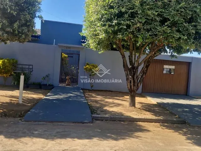 Casa 3 quartos e 1 banheiro, à venda, no bairro Jardim Iporã em Sinop