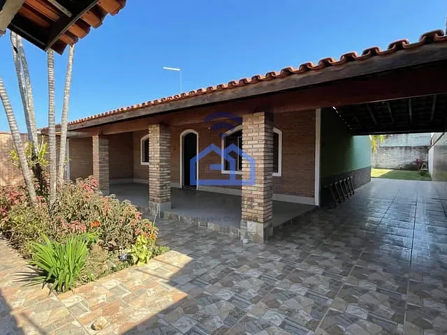 Casa com 360m² 2 quartos e 1 banheiro, à venda, no bairro Jardim Britânia em Caraguatatuba