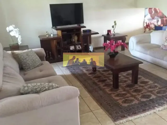 Casa com 420m² 5 quartos e 5 banheiros, à venda, no bairro Cidade Universitária em Campinas