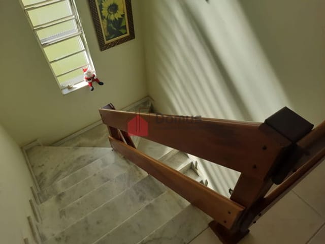 Casa com 300m², à venda, no bairro Chácara Galega em Pindamonhangaba