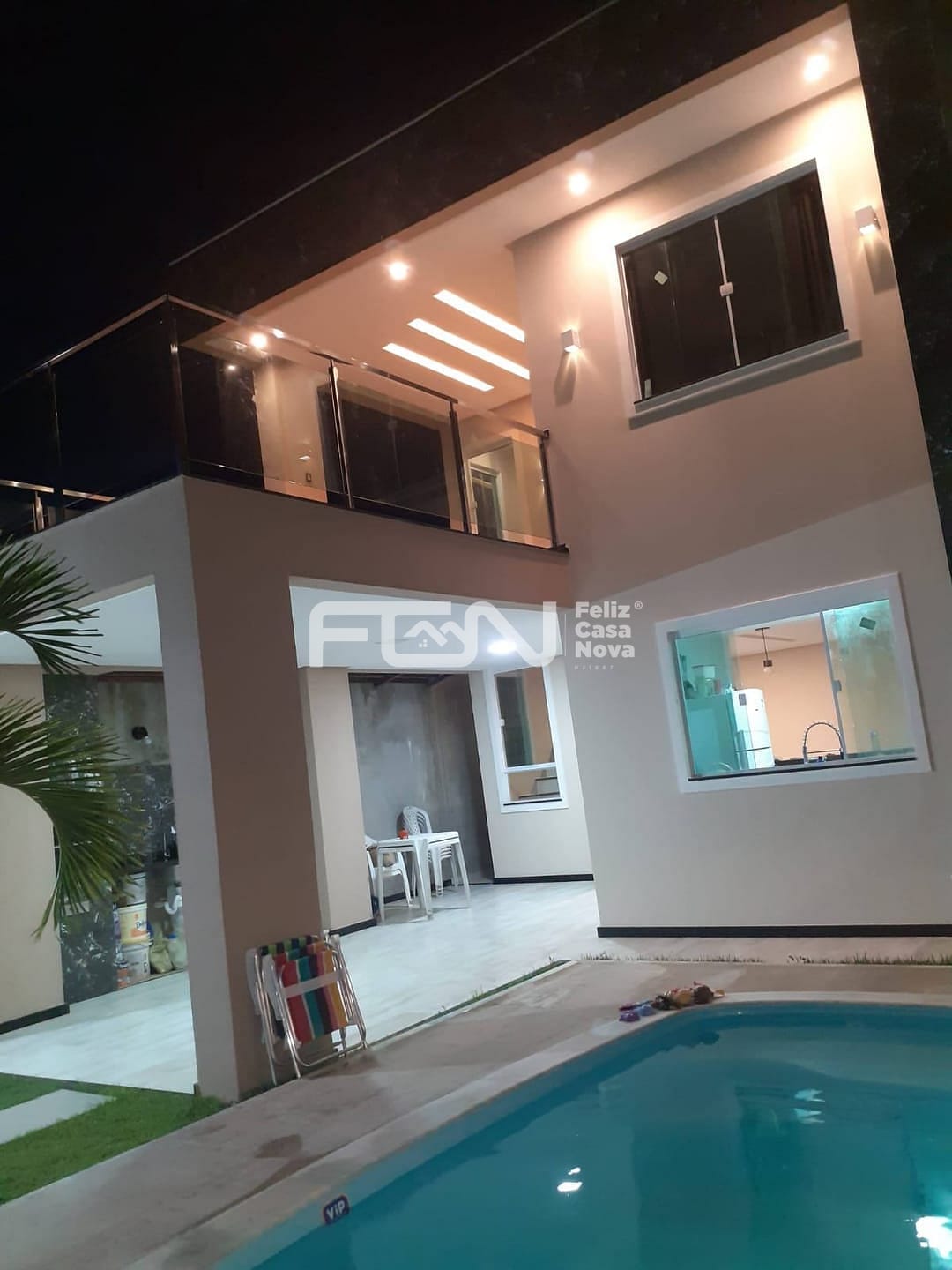 Casa à venda com 4 quartos, 10m² - Foto 2