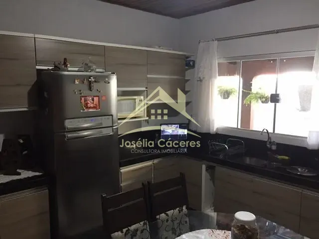 Casa com 360m² 2 quartos e 2 banheiros, à venda, no bairro Jardim Costa Verde em Várzea Grande